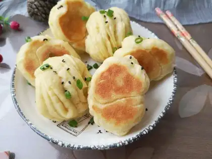 Fried rice rolls