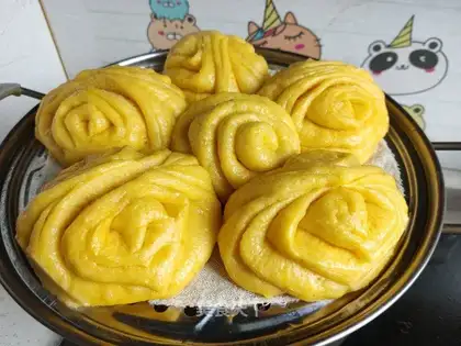 Pumpkin rolls