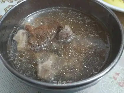 Monkey mushroom cavity soup
