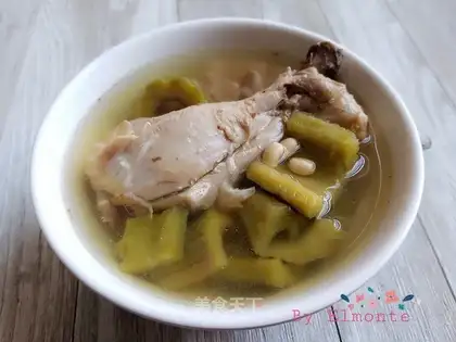 Chicken-legged soya soup