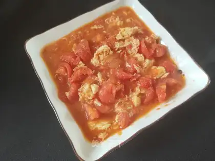 Tomato fried eggs
