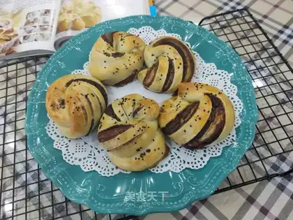 Bean roll bread