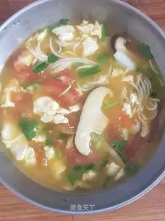 Tomato egg noodles
