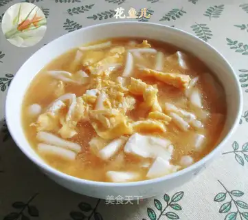 Seafood mushroom duck egg tofu soup