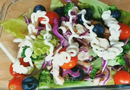 Chicken and fruit salad