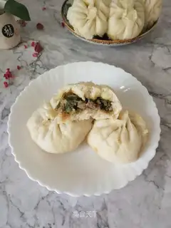 Cream pepper, pork bun