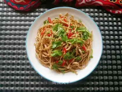 Little pepperoni with tofu