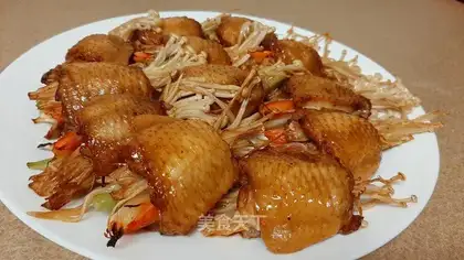Honey-cooked chicken wings