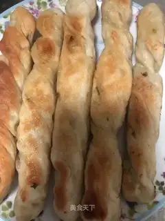 Fried onion rolls