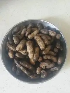 Five saline peanuts