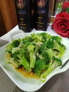 Suspended broccoli