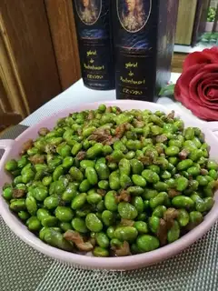 Meat and green beans