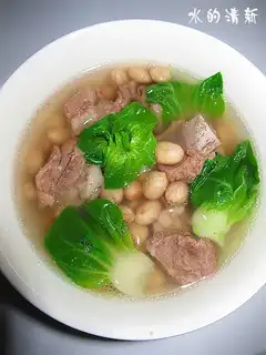 Stewed ribs with radish and cabbage