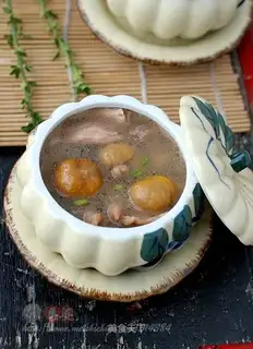 Chestnut chicken soup