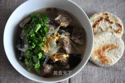 mutton and bread pieces