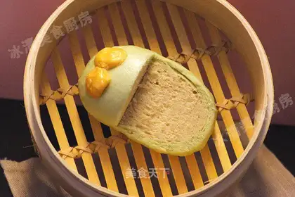 Slippers steamed buns