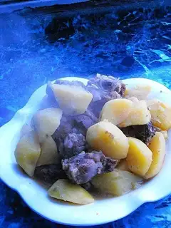 Stewed potatoes with spine