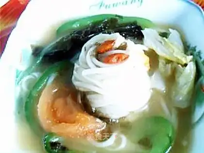 Boiled cabbage and dan noodles