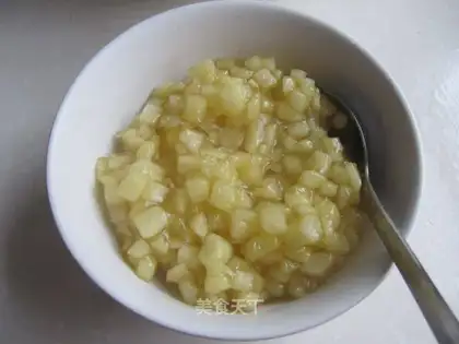 Simple way to make apple stuffing
