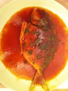 Fish in tomato sauce