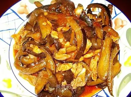 Solanum strips in tomato sauce