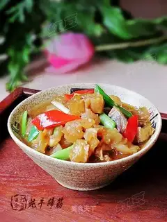 Stewed beef tendons