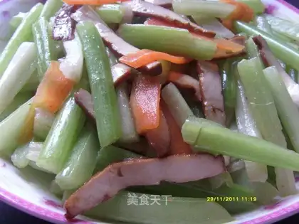 stir-fried celery