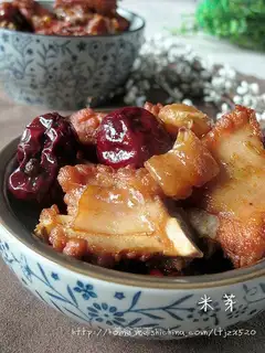 Braised pork ribs with red dates and longan