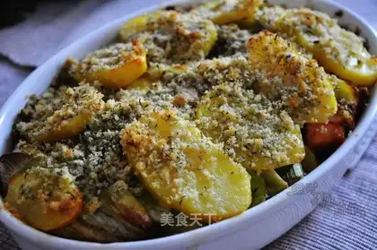 Potato and green onion salmon pie