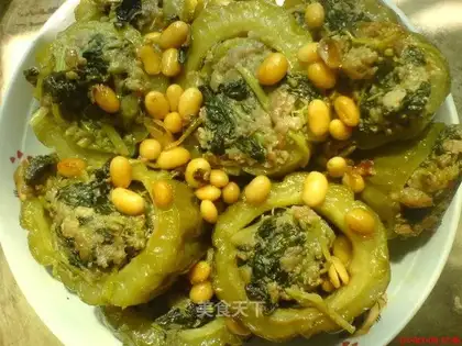 Stuffed bitter gourd with salted fish and amaranth