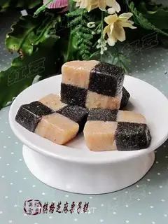 Chigesesame chestnut cake