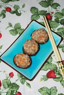 Stuffed meat with mushroom