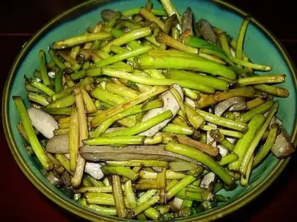 stir-fried wormwood