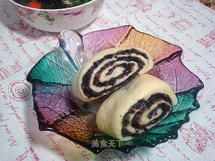 Blood glutinous rice roll