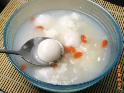 Rice balls stuffed with white fungus wine