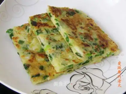 Green garlic egg cake