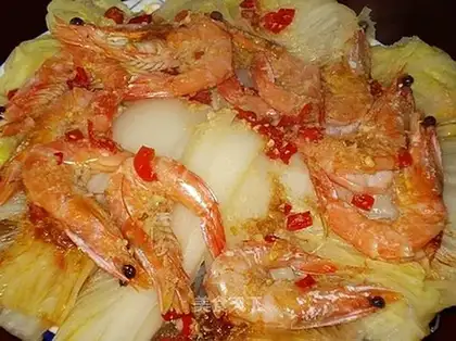 Steamed shrimp with cabbage and vermicelli
