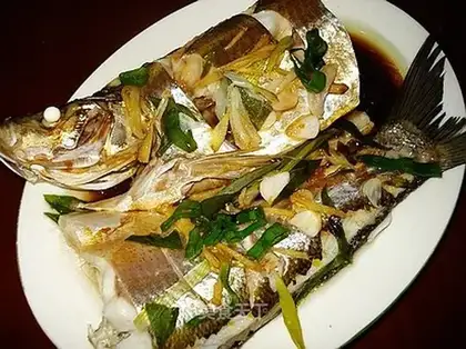 Steamed white fish