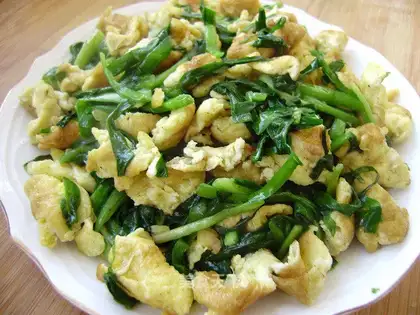 chives scrambled eggs