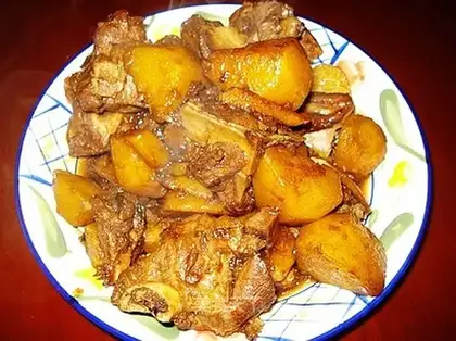 Pork bone potatoes