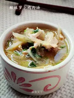 Hot and sour chicken and radish soup