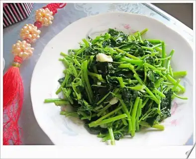 garlic and amaranth