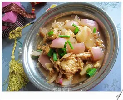 Fish with onion and vinegar