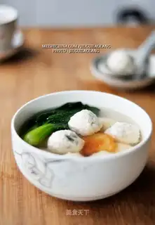 Fresh shrimp and chicken meatball soup