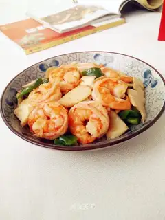 Shrimp fried apricot mushrooms