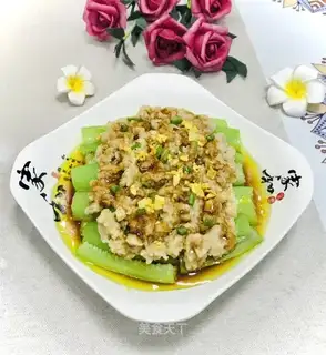 Meat and steam watermelon