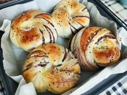 Bean roll bread