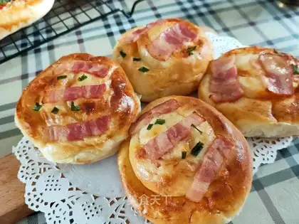 Meat pine bacon bread