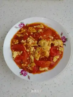 Tomato fried eggs