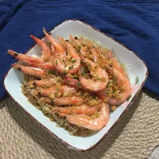 Garlic fan steamed shrimp